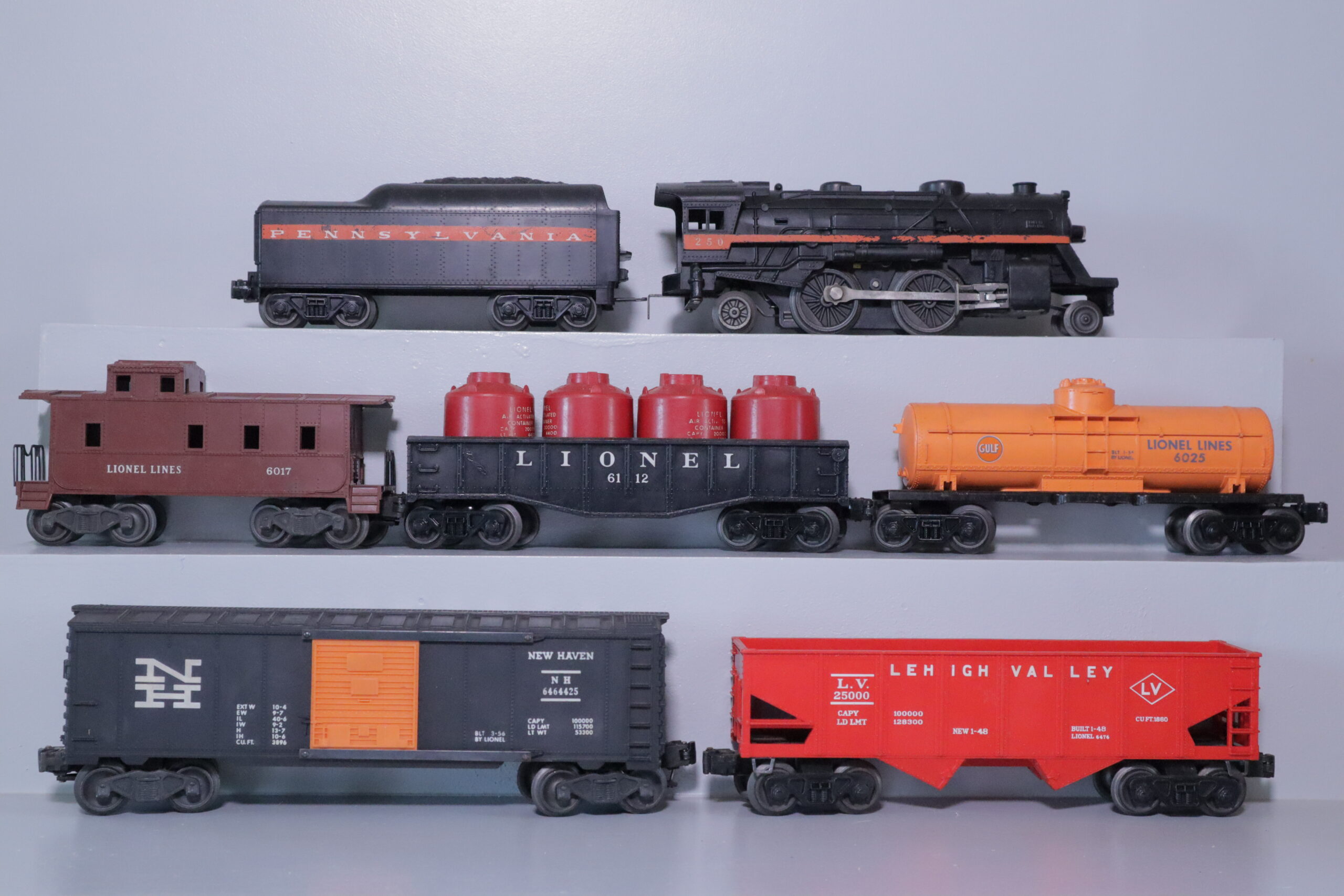 Lionel 250 Loco Set - SKU3603L - themodeltrainstore.com