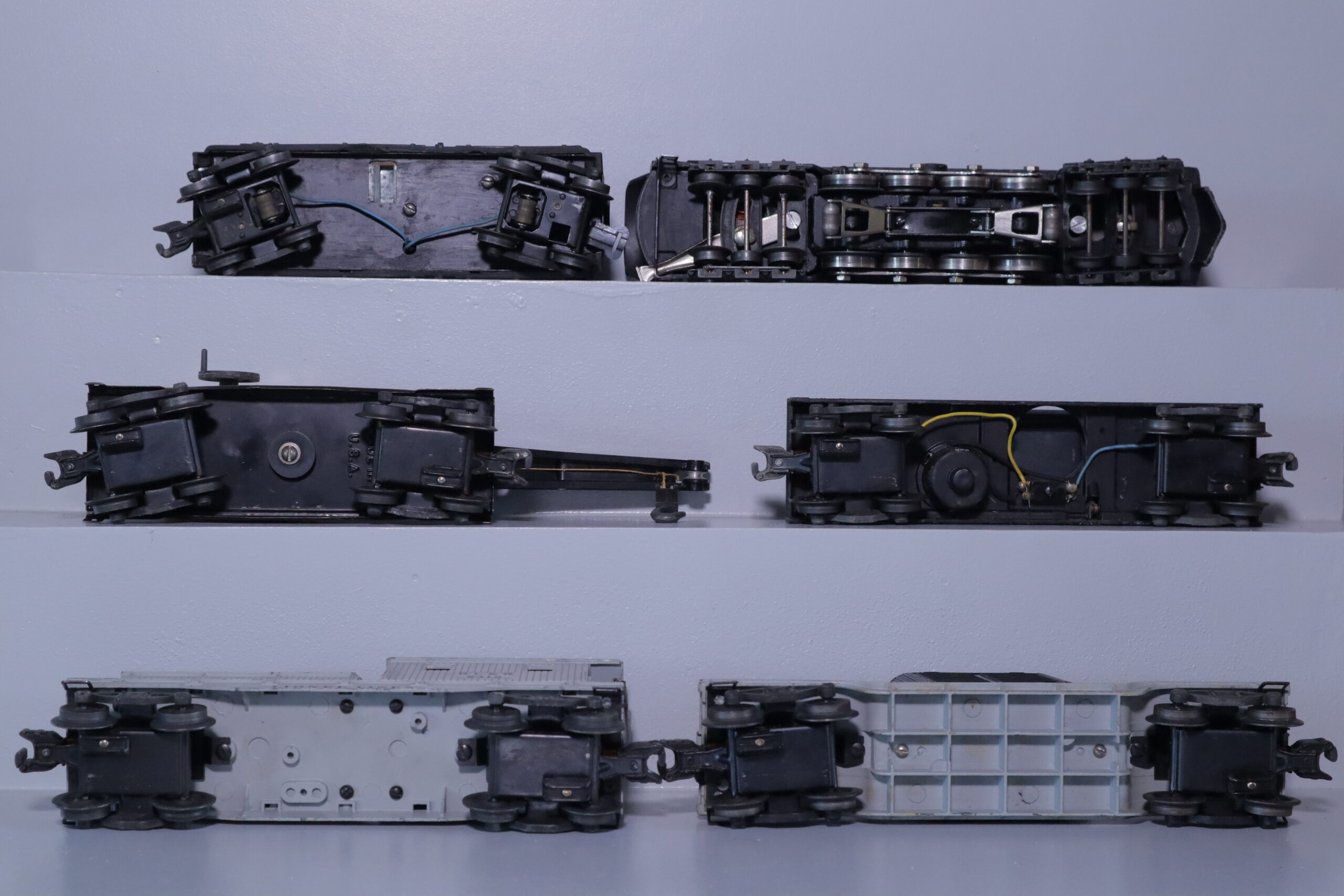 Lionel 2020 Loco Set - SKU4001L - themodeltrainstore.com