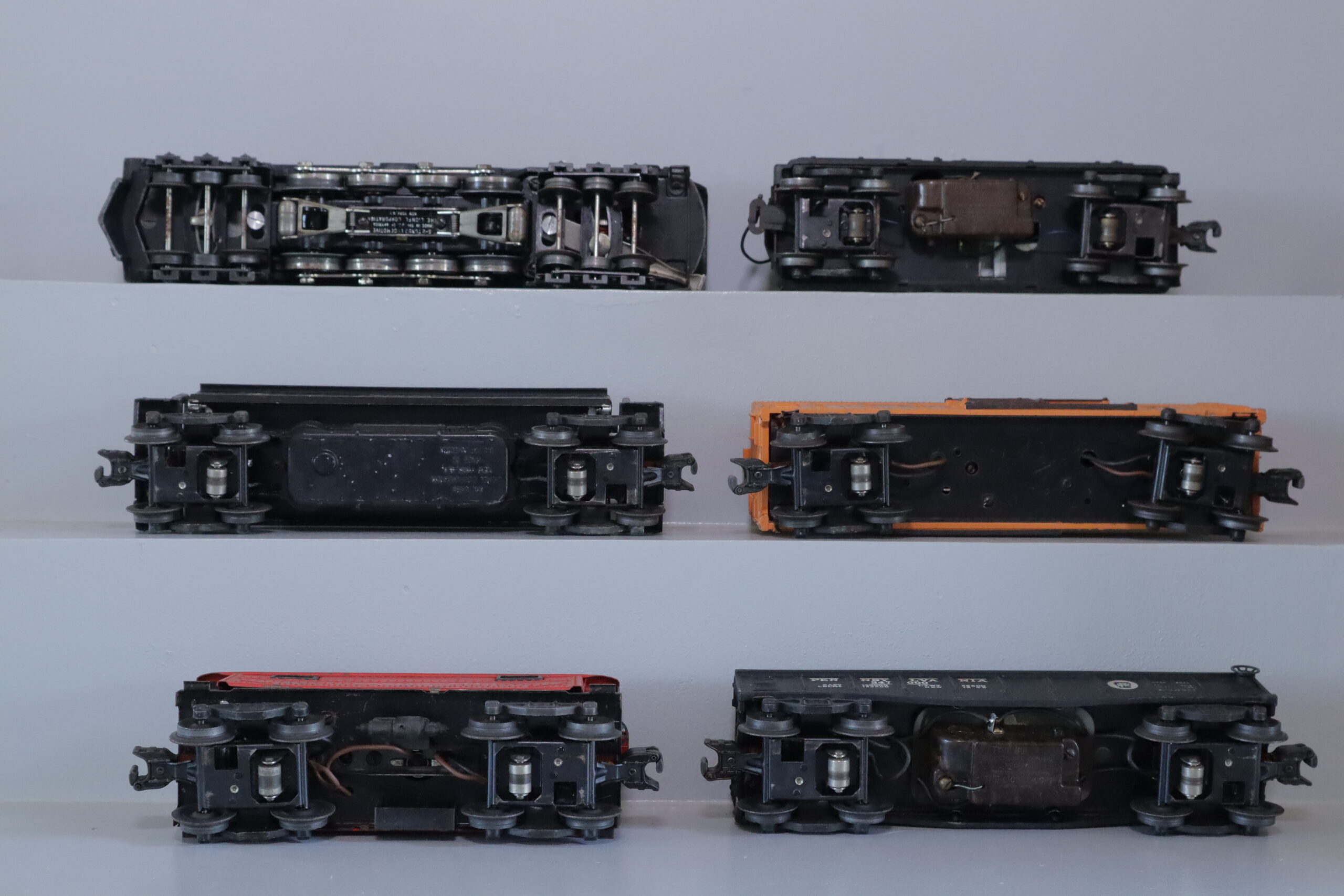 Lionel 671R Loco Set - SKU4101L - themodeltrainstore.com