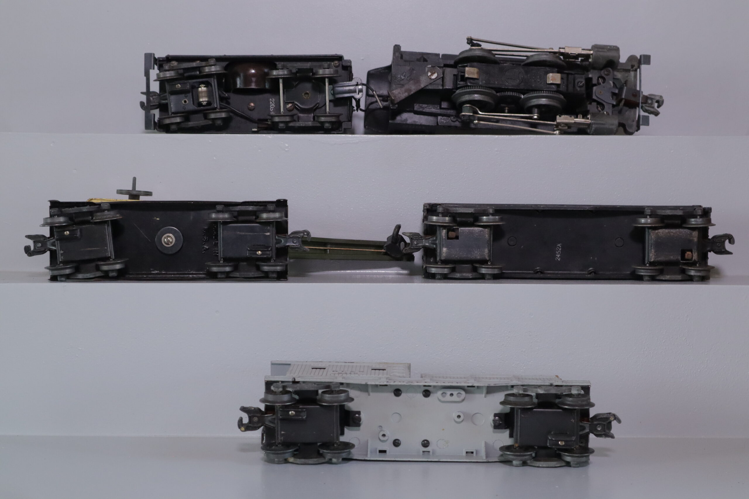 Lionel 1665 Loco Set - SKU4203L - themodeltrainstore.com