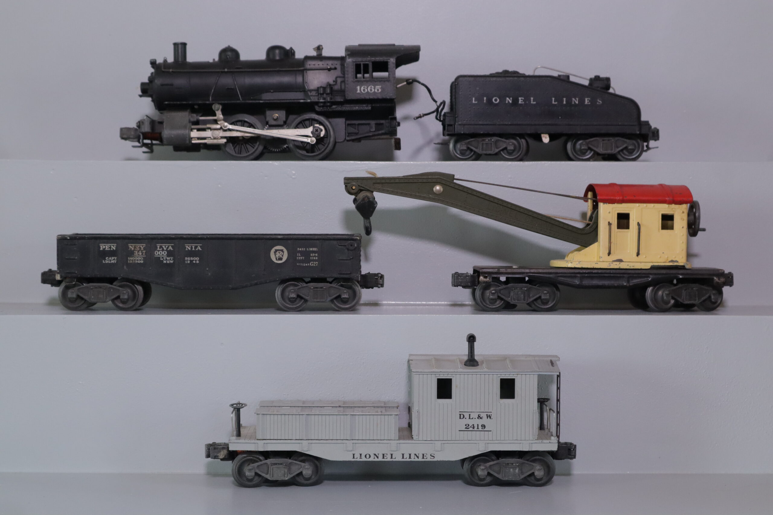 Lionel 1665 Loco Set - SKU4203L - themodeltrainstore.com