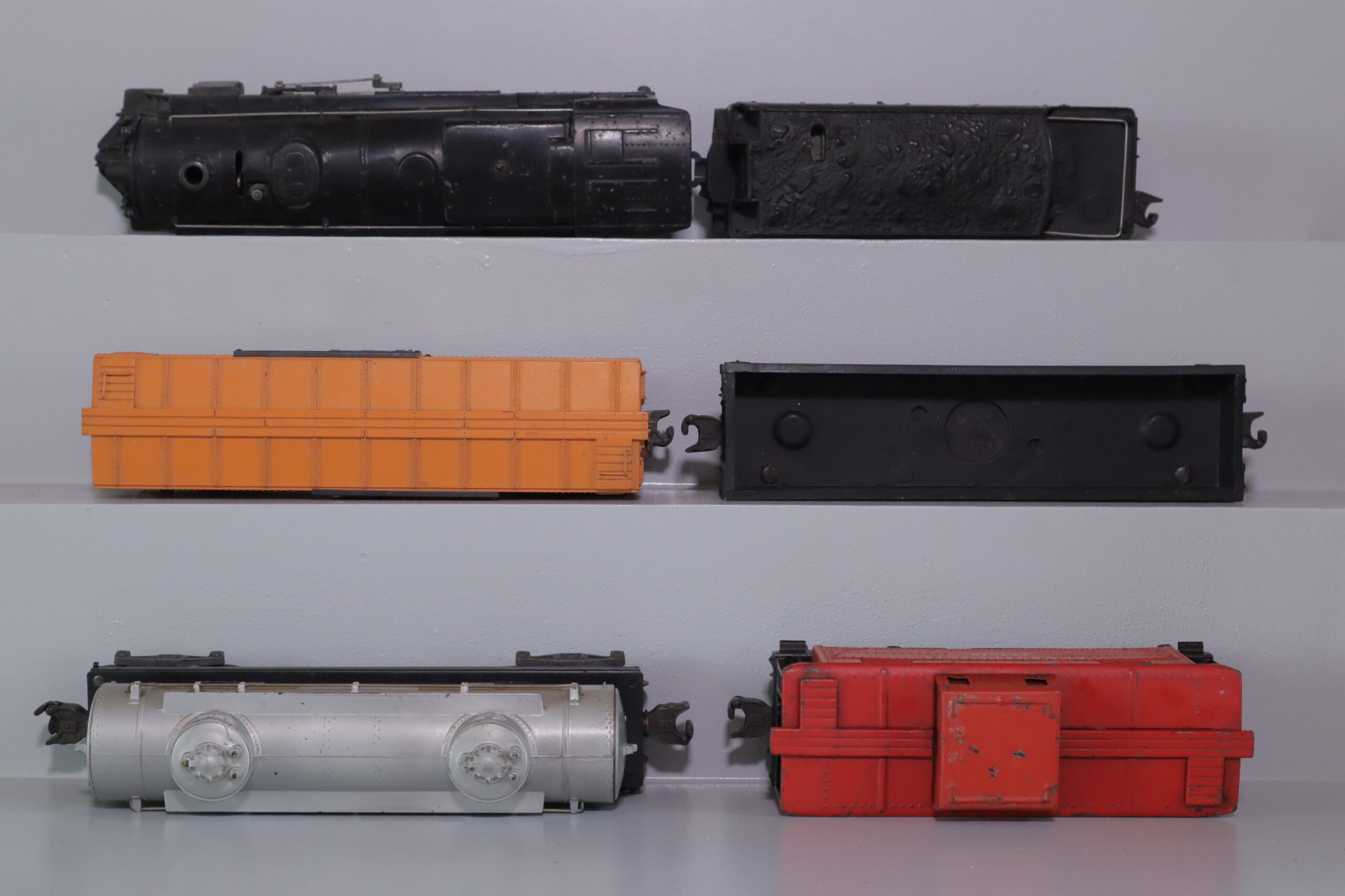 Lionel 2025 Loco Set - SKU4204L - themodeltrainstore.com