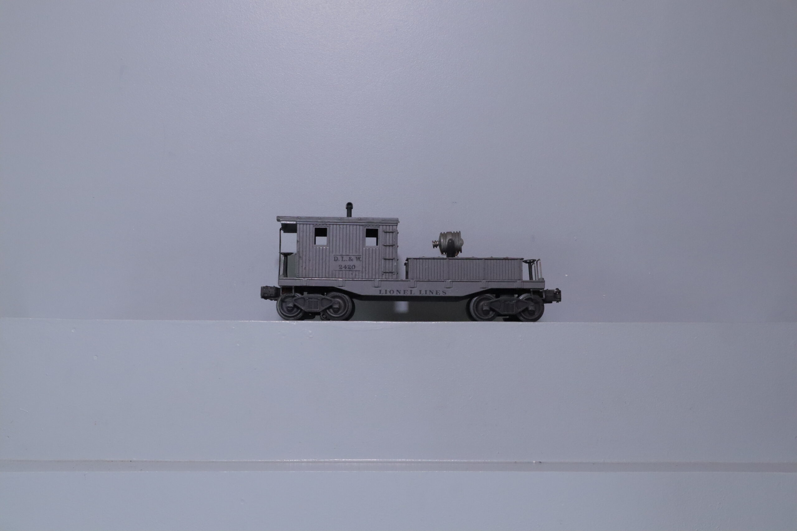 Lionel 2420 Searchlight - SKU4713L - themodeltrainstore.com