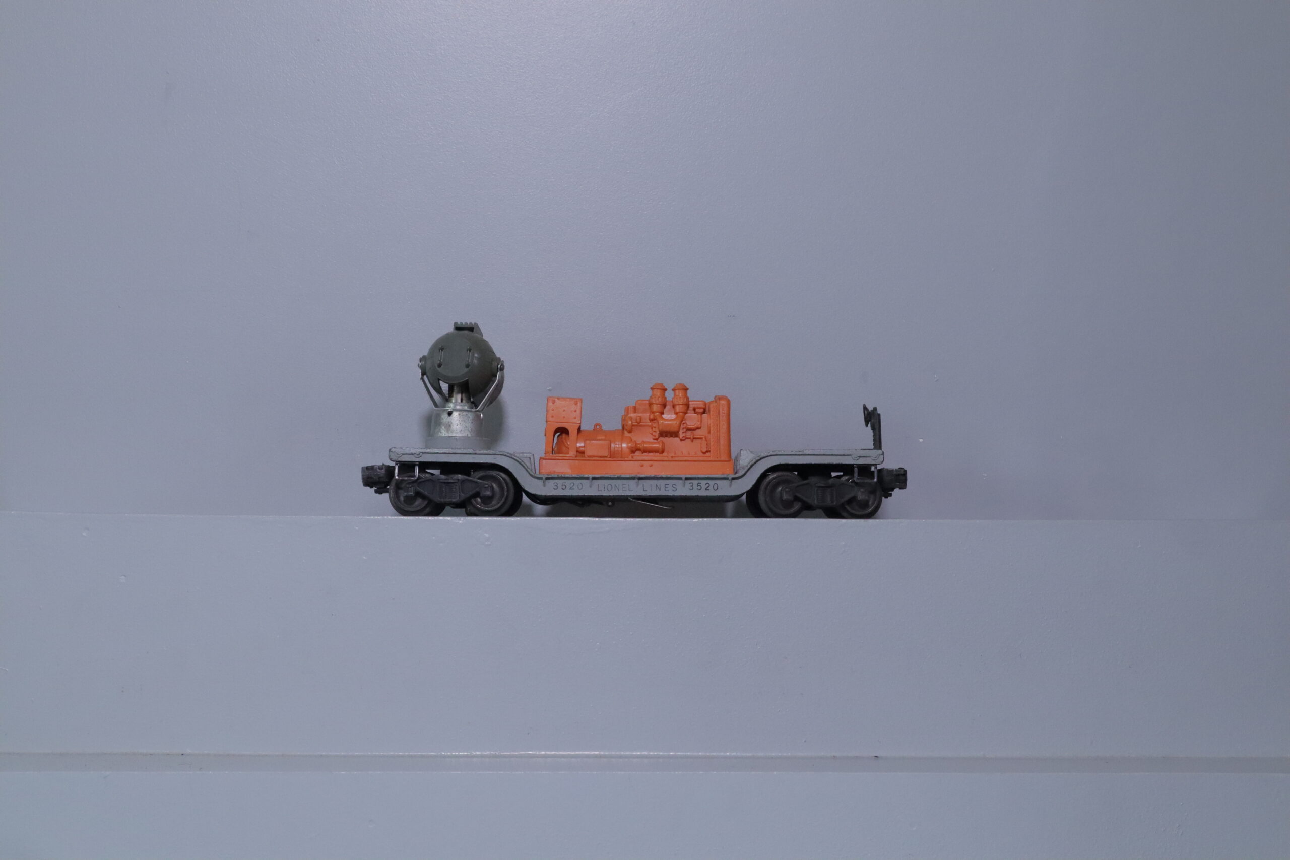 Lionel 3520 Searchlight - SKU4908L - themodeltrainstore.com