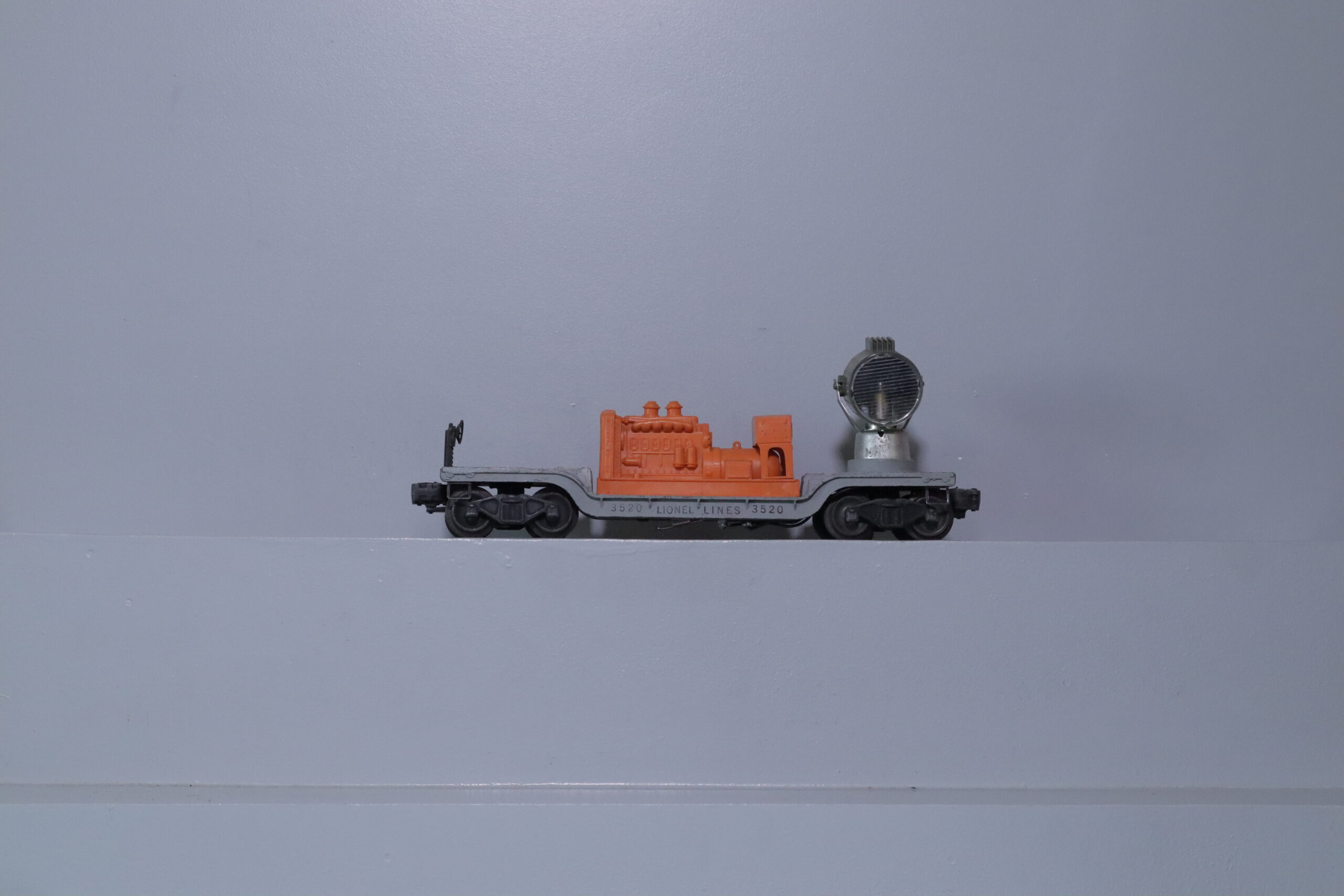 Lionel 3520 Searchlight - SKU4908L - themodeltrainstore.com