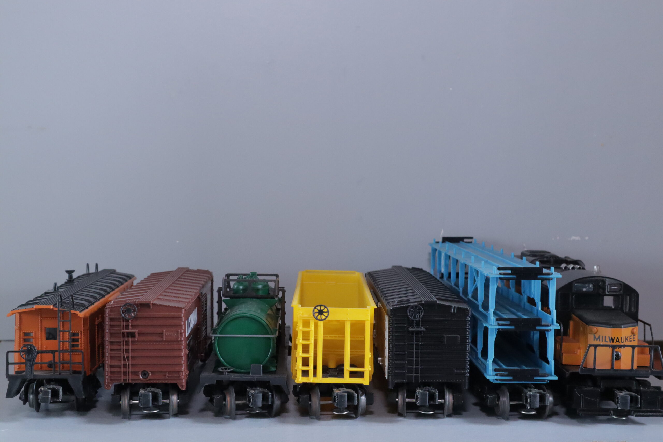 Lionel 8855 Diesel Set - SKU5101L - themodeltrainstore.com