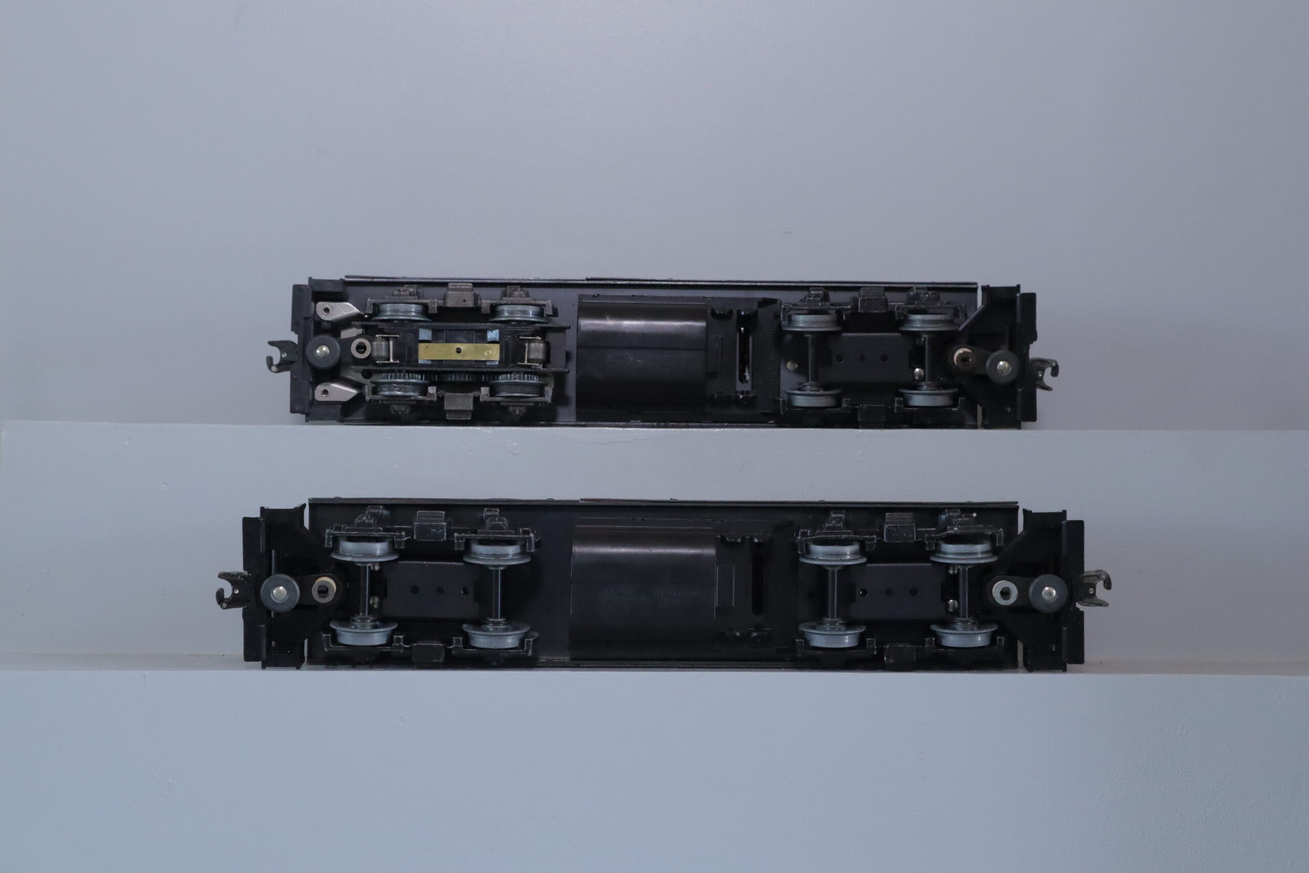 Lionel 8571 Diesel + 8572 Frisco - SKU5202L - themodeltrainstore.com