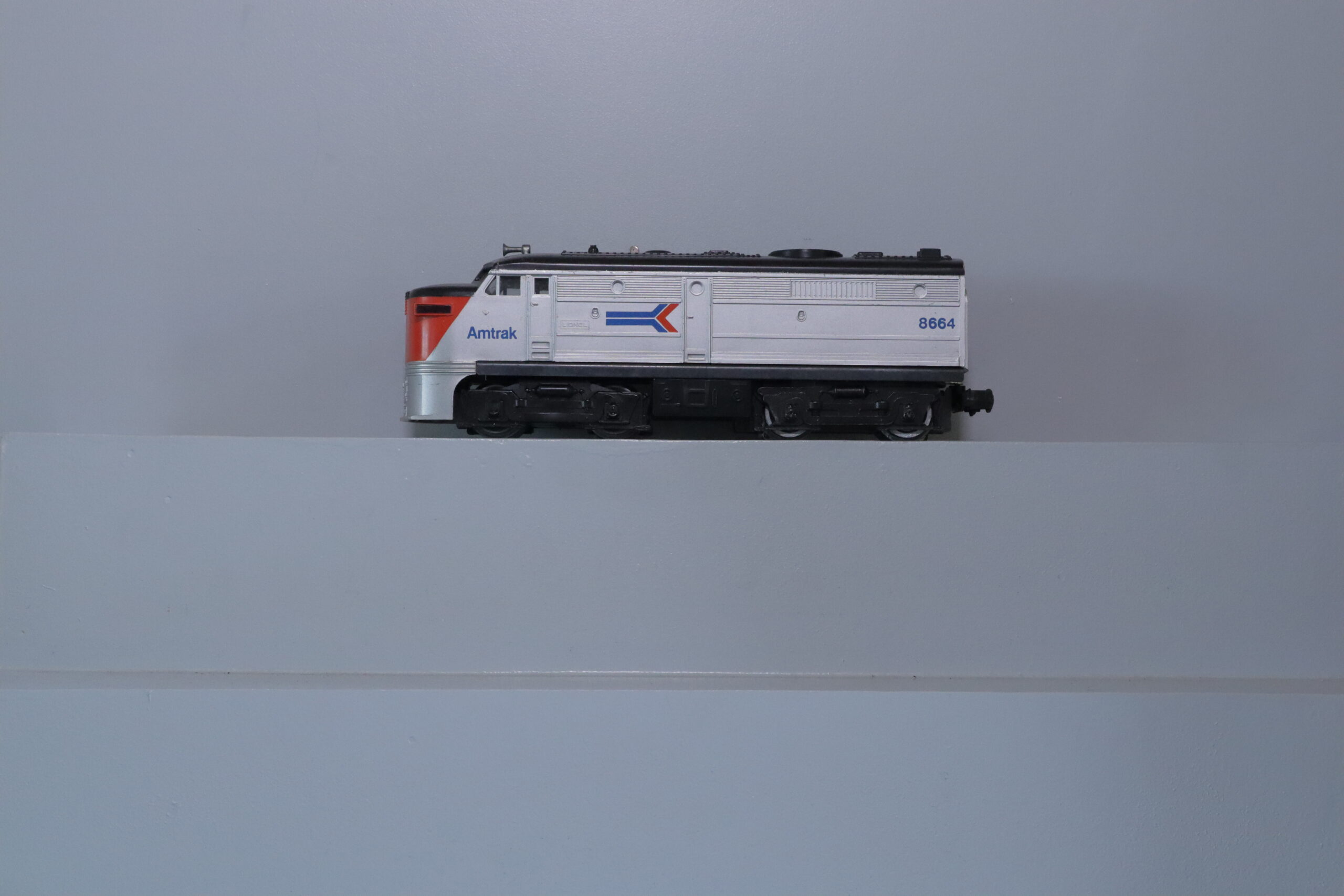 Lionel 8664 Diesel - SKU5203L - themodeltrainstore.com