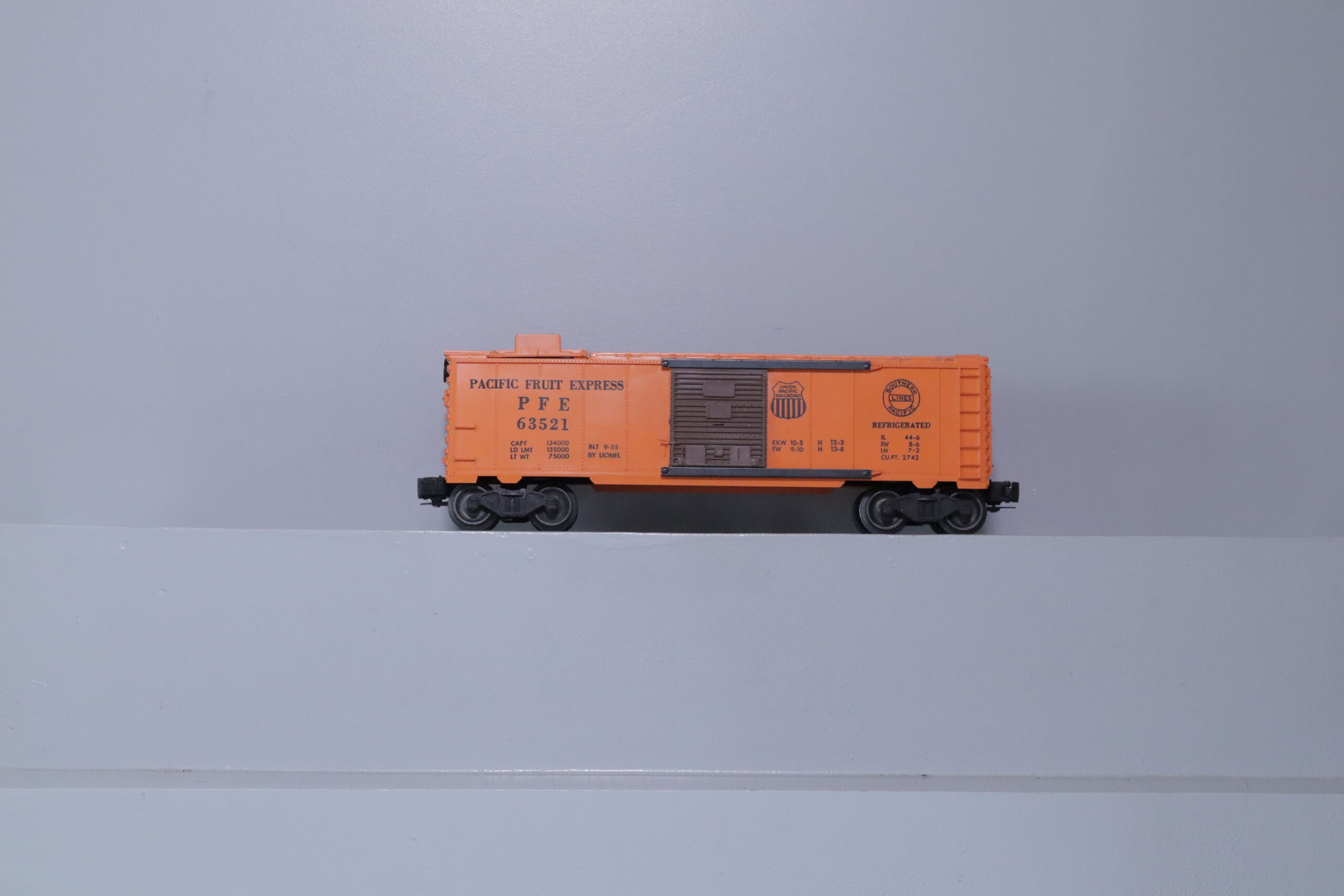 Lionel 6352-1 Box Car - SKU5307L - themodeltrainstore.com