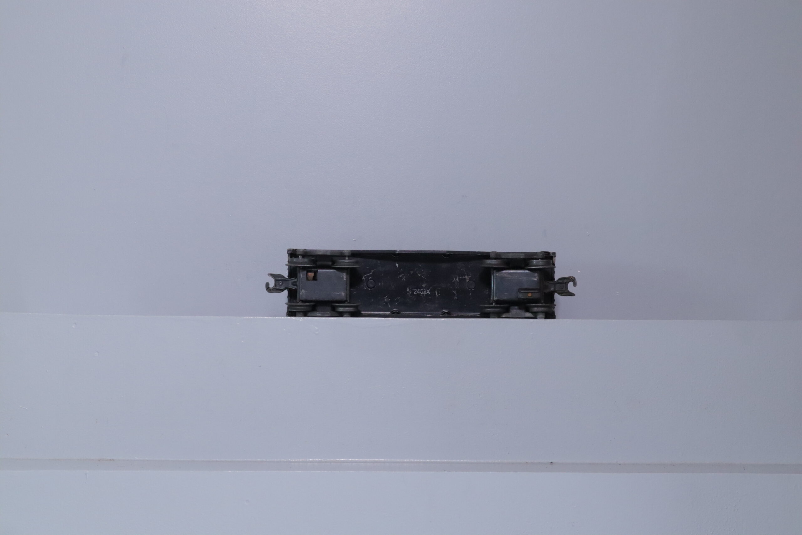 Lionel 2452X Flat Car - SKU5310L - themodeltrainstore.com