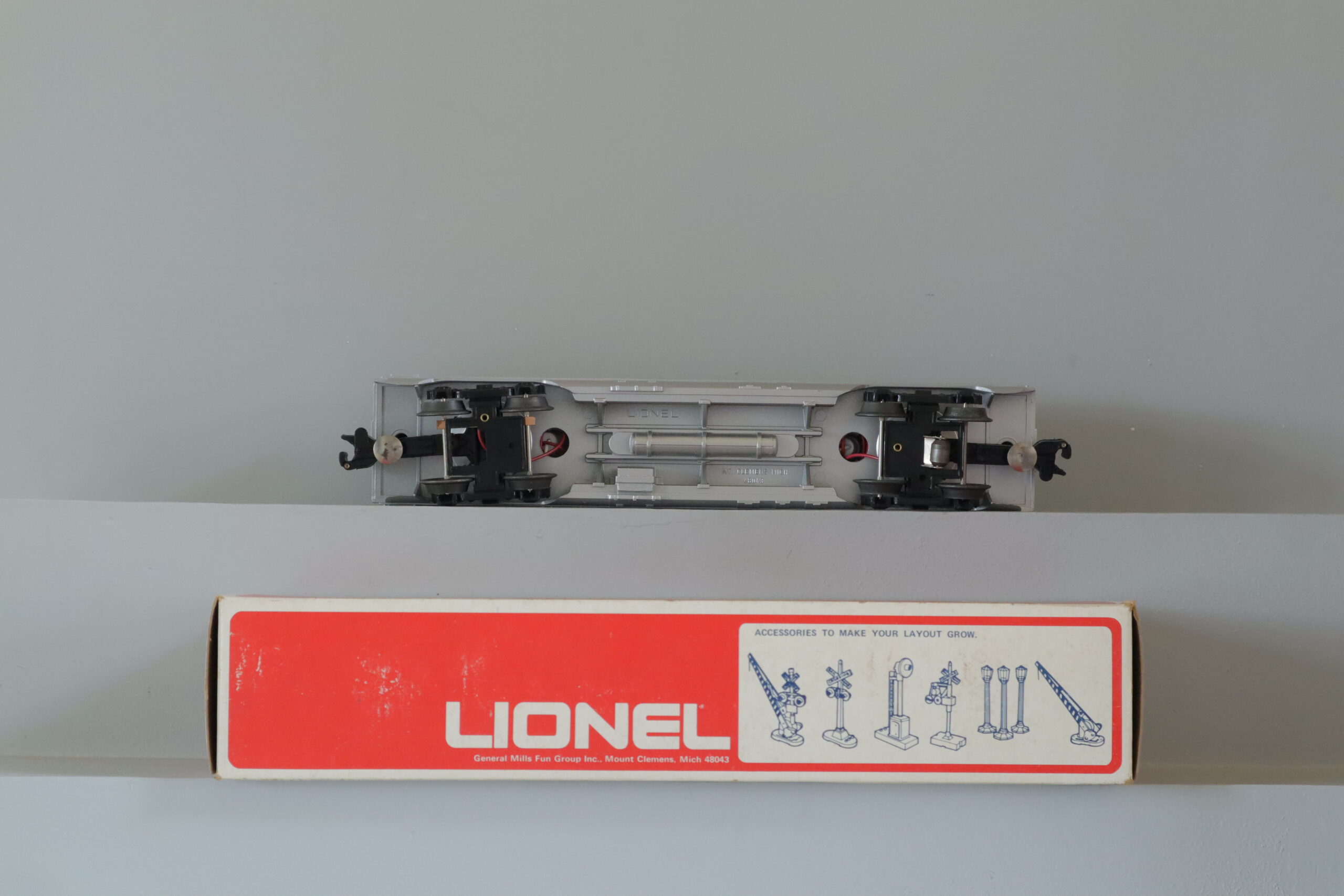 Lionel 6412 Amtrak Vistadome - SKU6003L - themodeltrainstore.com