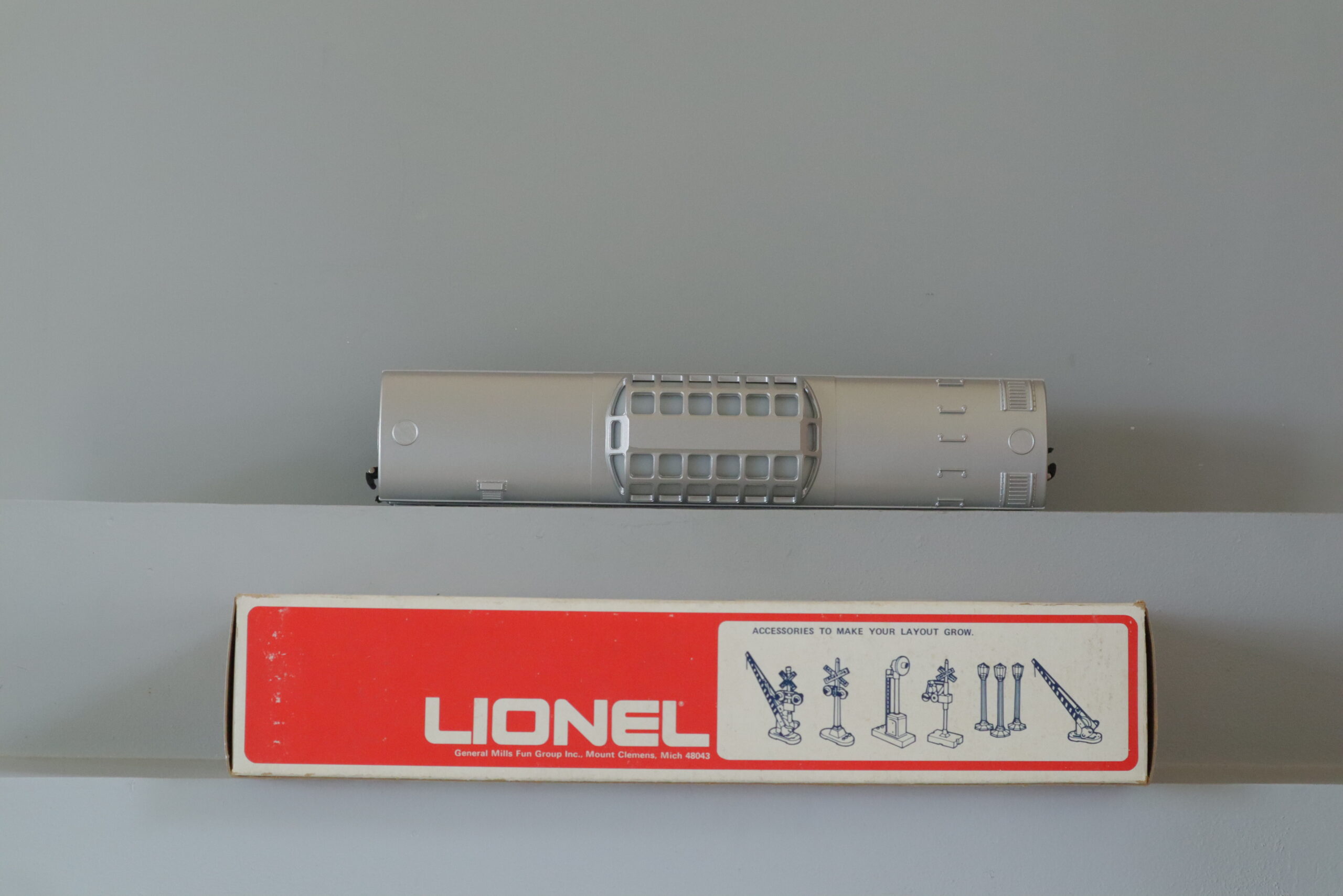 Lionel 6412 Amtrak Vistadome - SKU6003L - themodeltrainstore.com