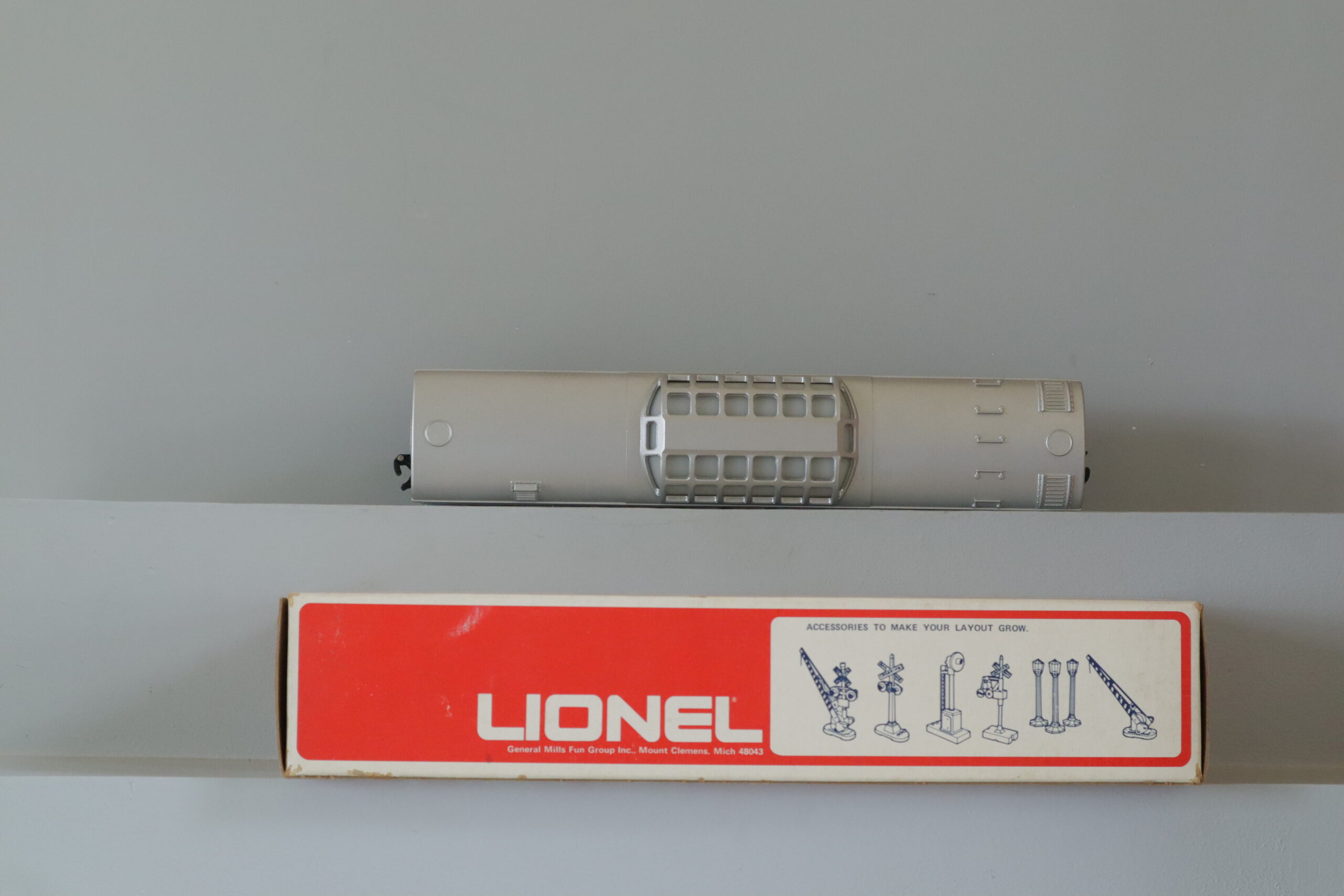 Lionel 6412 Amtrak Vistadome - SKU6004L - themodeltrainstore.com