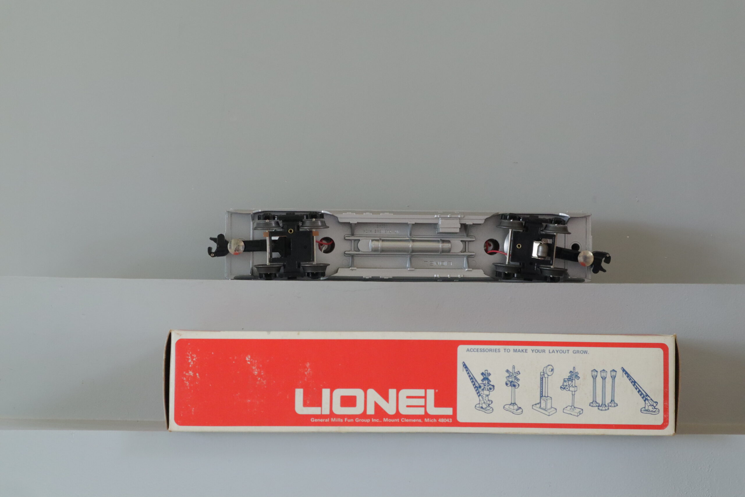 Lionel 6412 Amtrak Vistadome - SKU6005L - themodeltrainstore.com