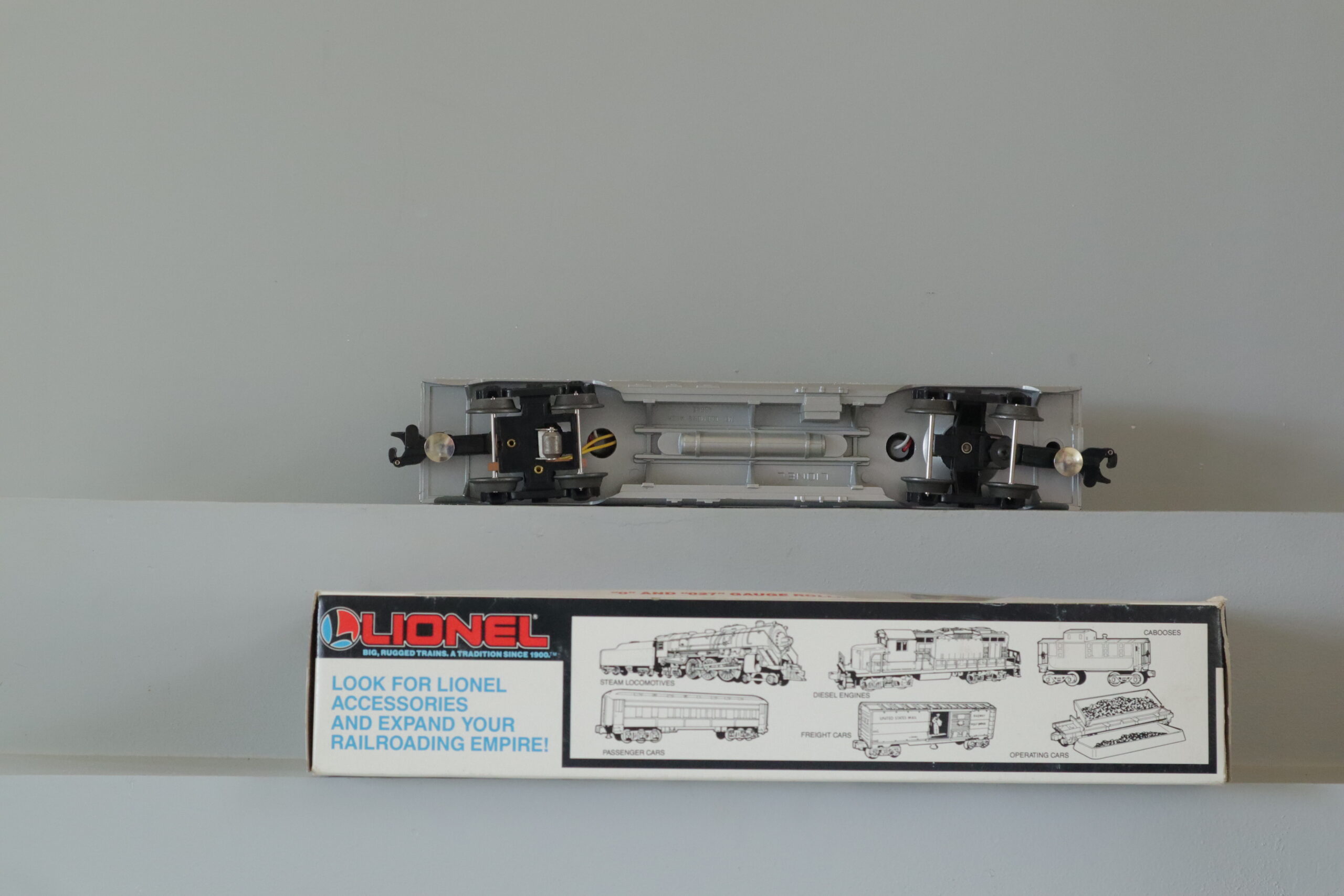 Lionel 16033 Amtrak Baggage - SKU6007L - themodeltrainstore.com