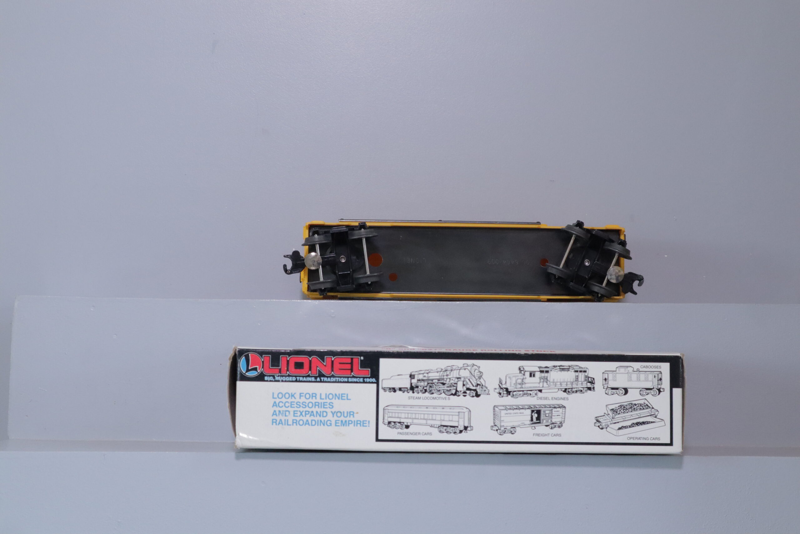 Lionel 19215 UP Box Car - SKU6310L - themodeltrainstore.com