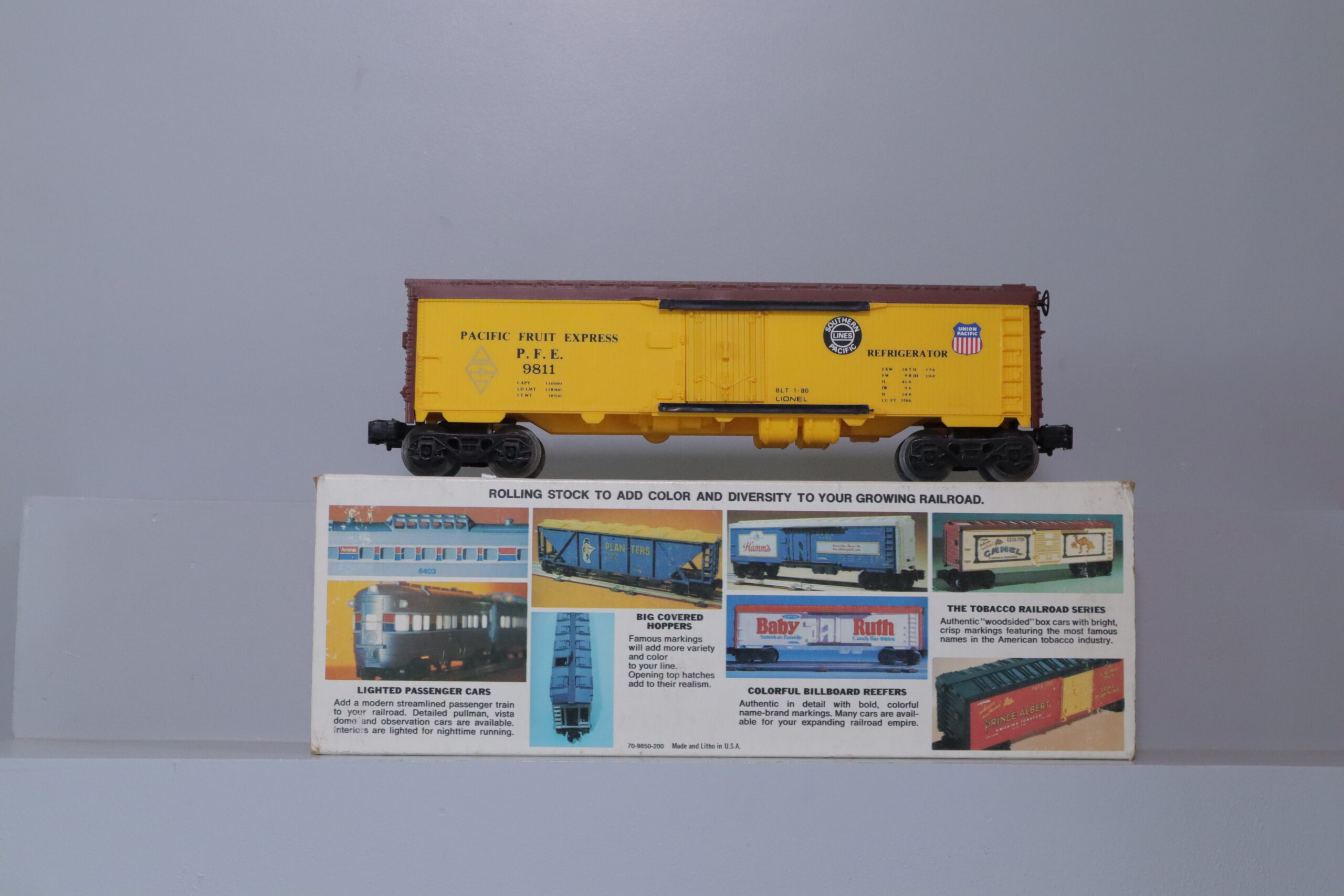 Lionel 69811 UP Fruit Reefer - SKU6313L - themodeltrainstore.com
