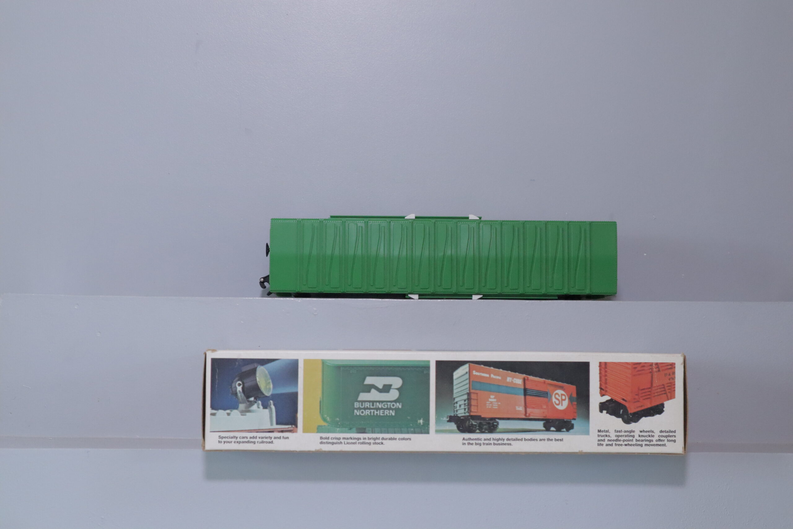 Lionel 9628 Burlington Box Car - SKU6320L - themodeltrainstore.com