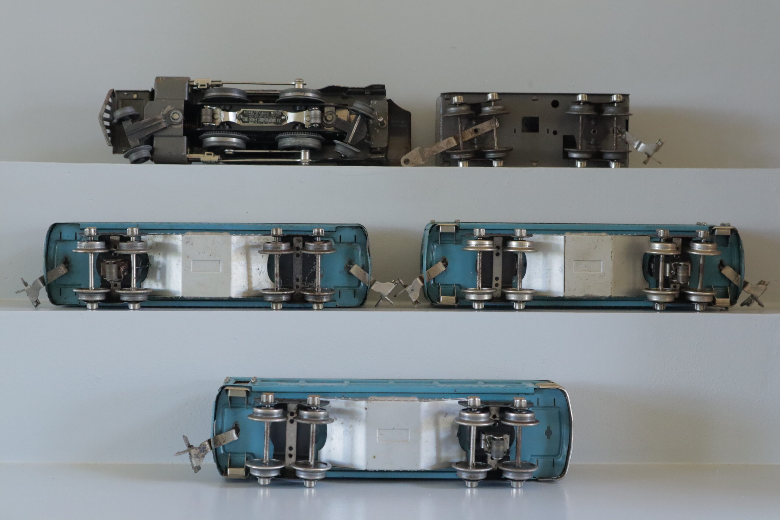 Lionel 259E Loco Set - SKU0302L - themodeltrainstore.com