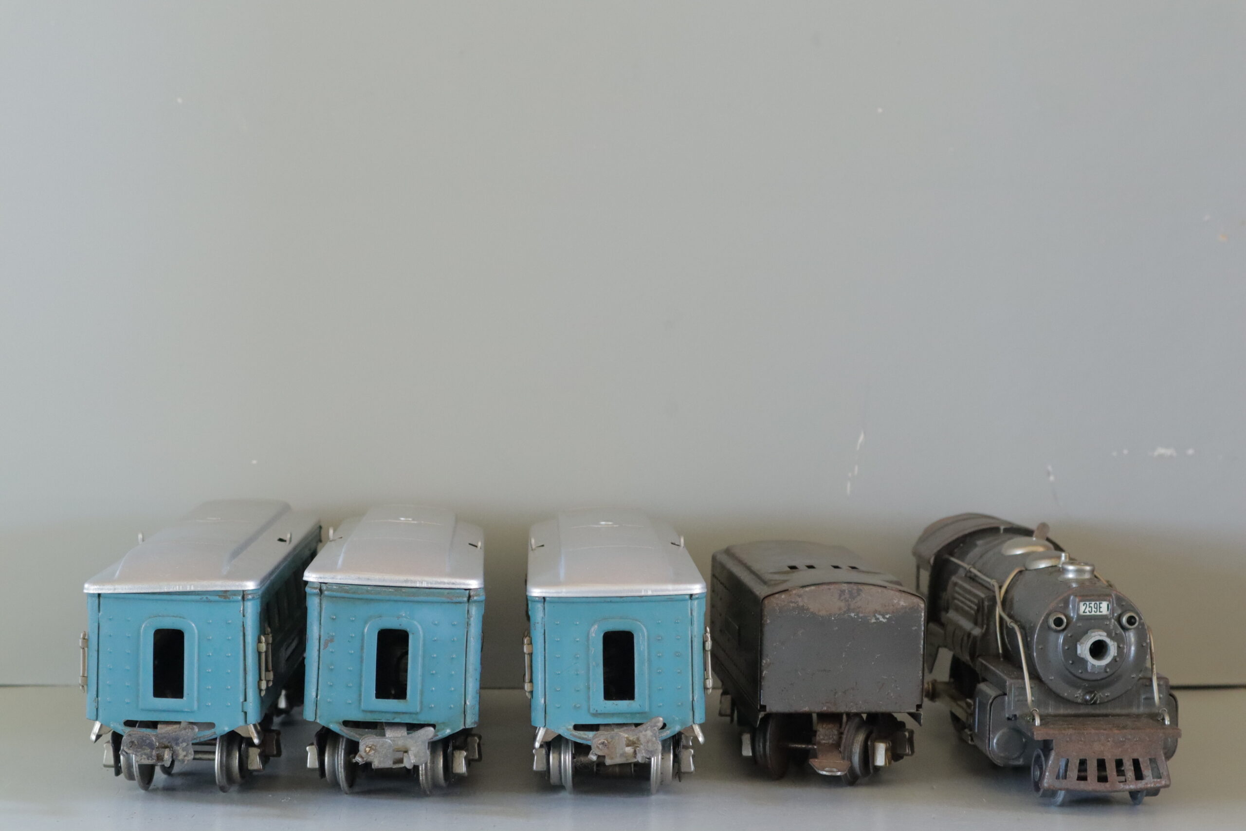 Lionel 259E Loco Set - SKU0302L - themodeltrainstore.com