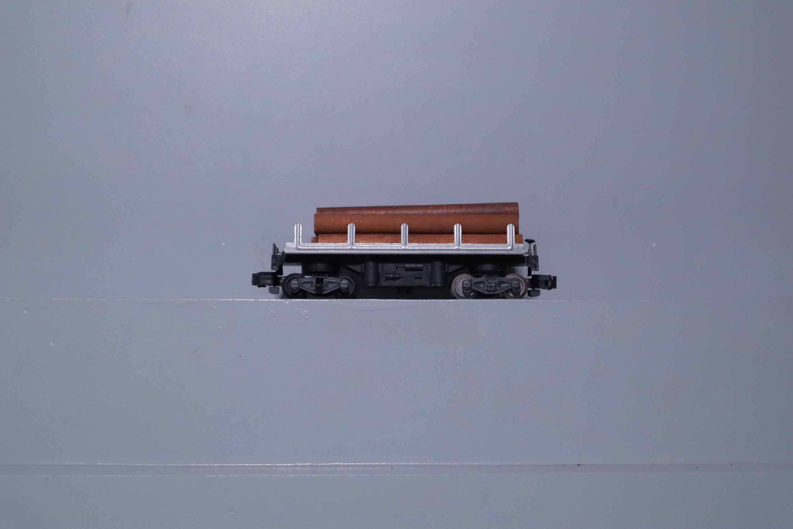 American Flyer 25003 Operating Log Car - SKU1606AF - themodeltrainstore.com